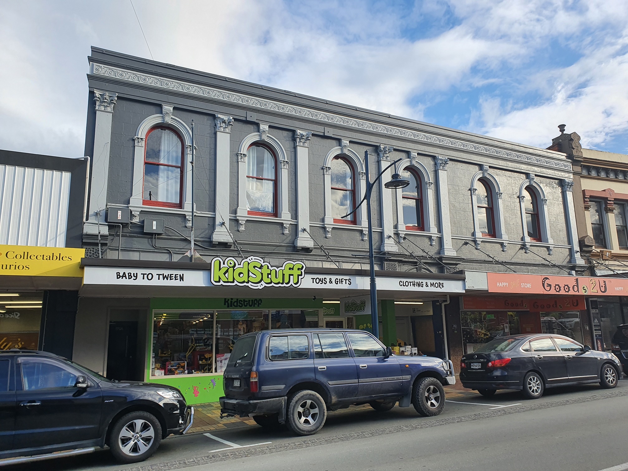 Situated in the fashion precinct of Timaru's main street, this building enjoys a good profile and is surrounded by great retailers. The ground floor is occupied by an established children's retail shop called Kidstuff. The first floor is an apartment that enjoys all day sun.